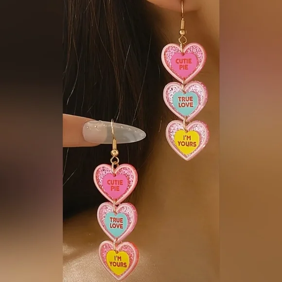 Elegant Triple Heart Dangle Earrings - 1 Pair with "TRUE LOVE" & "I'M YOURS" Ins - Picture 1 of 4